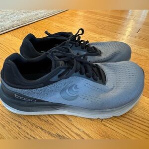 TOPO ATHLETIC Magnifly (Women's)